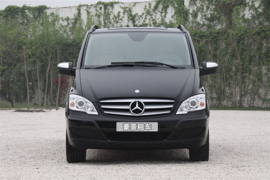 成都租商務車-奔馳唯雅諾