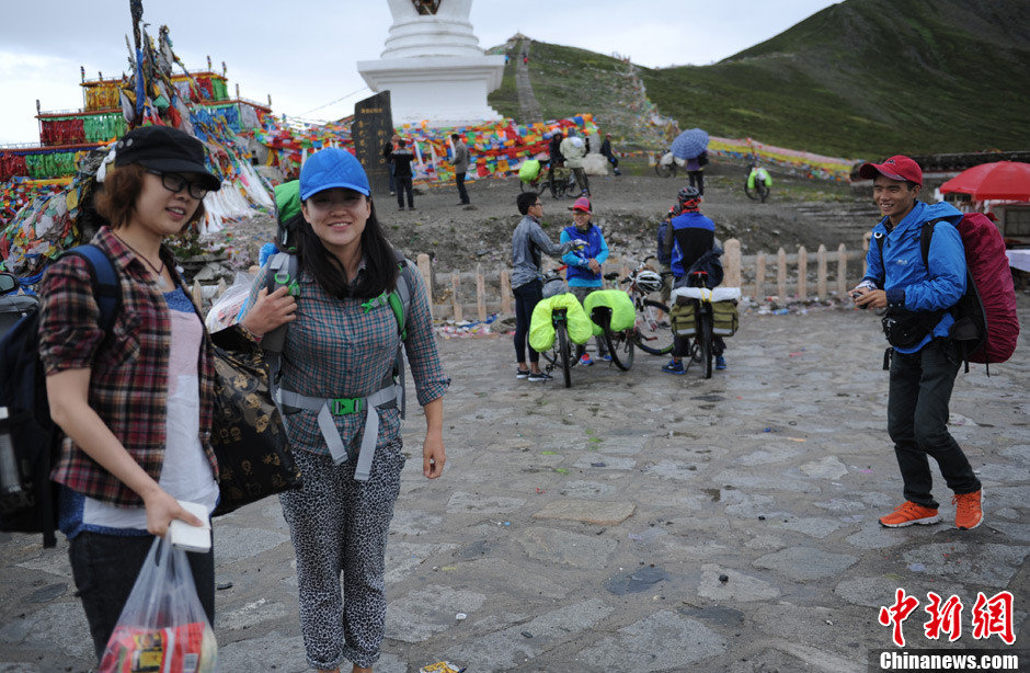 川藏線騎游者暴增 被調(diào)侃