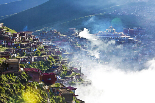 五一小長假自駕色達(dá)觀天葬 五一小長假自駕色達(dá)觀天葬